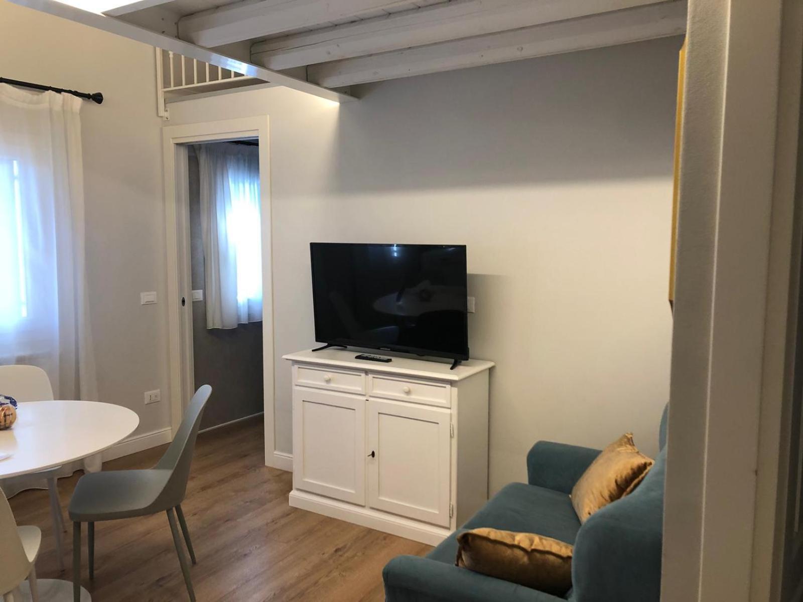 Canal Vena Apartsuite House Chioggia Bagian luar foto