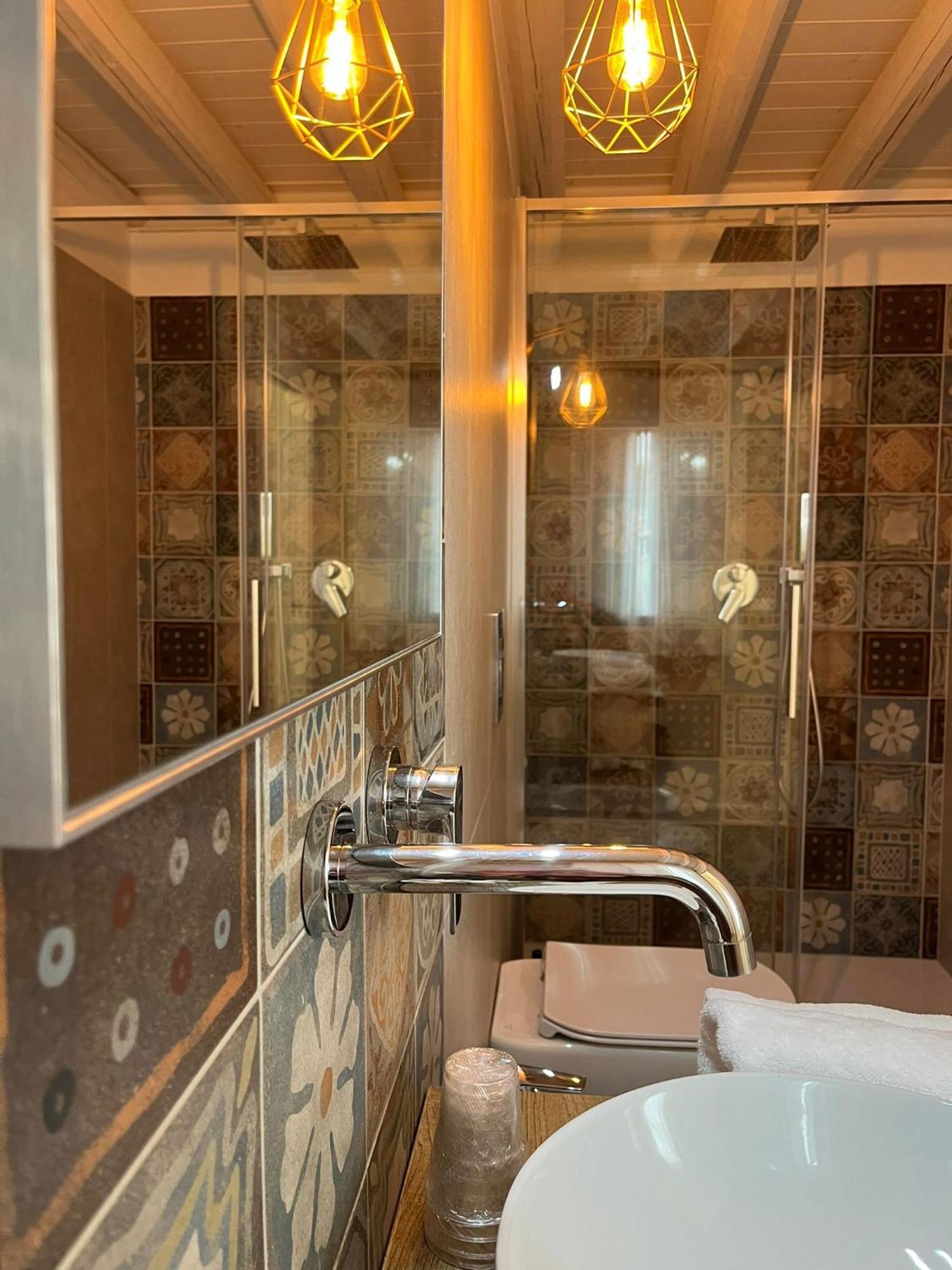 Canal Vena Apartsuite House Chioggia Bagian luar foto